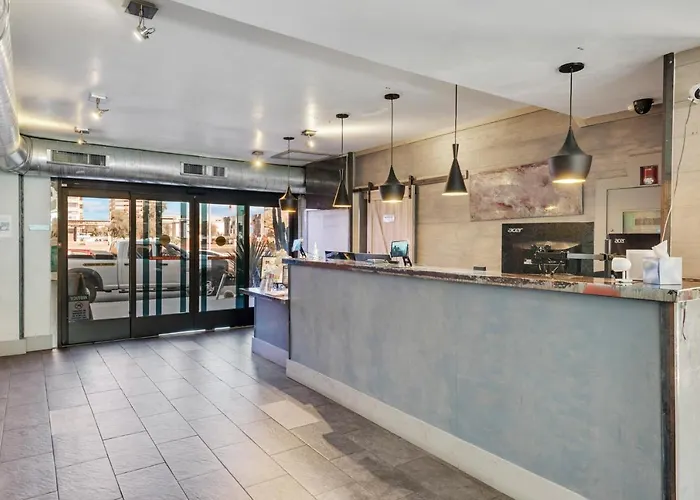 Clarendon Hotel 209